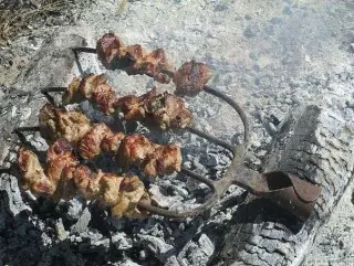 Як Ляшко робить шашлик!