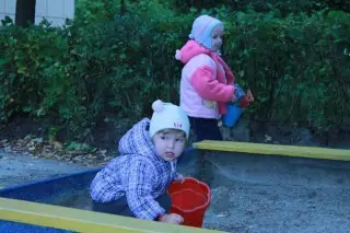 Анекдот про дорослого хлопчика