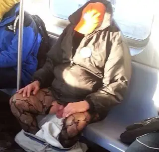 В метро!
