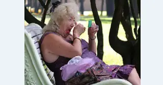 Анекдот про бабцю